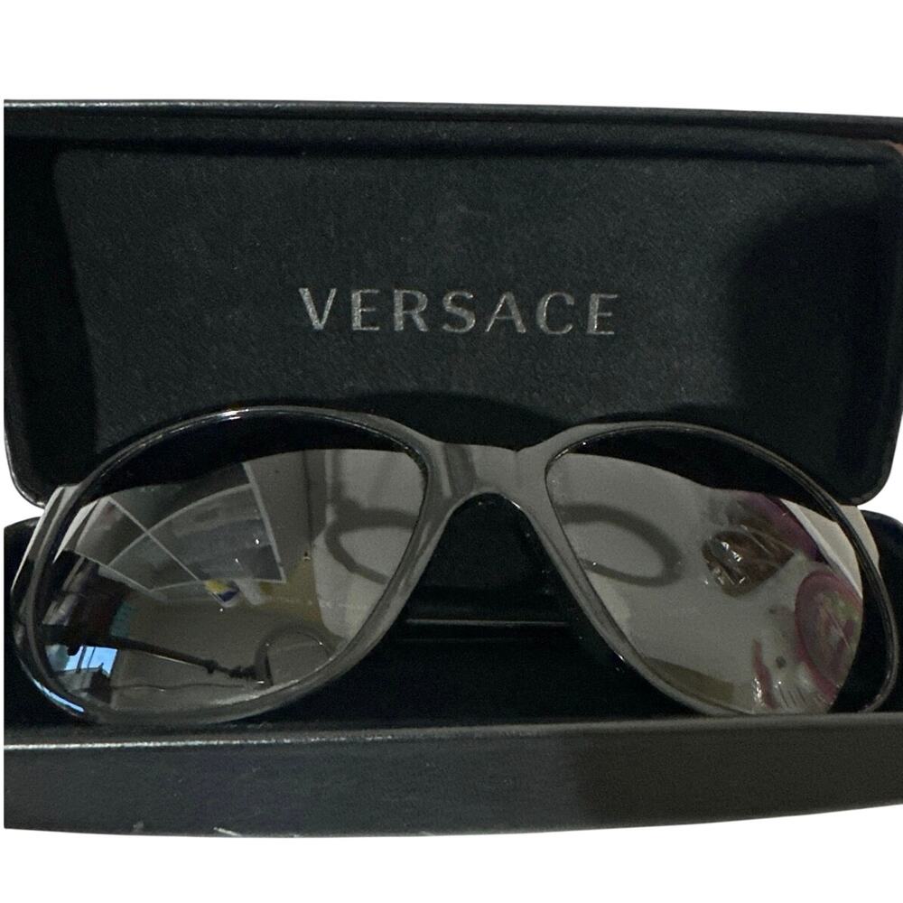 Versace Sunglasses Italy Mod 4208 Sharp Black With Medusa Logo Vintage with case